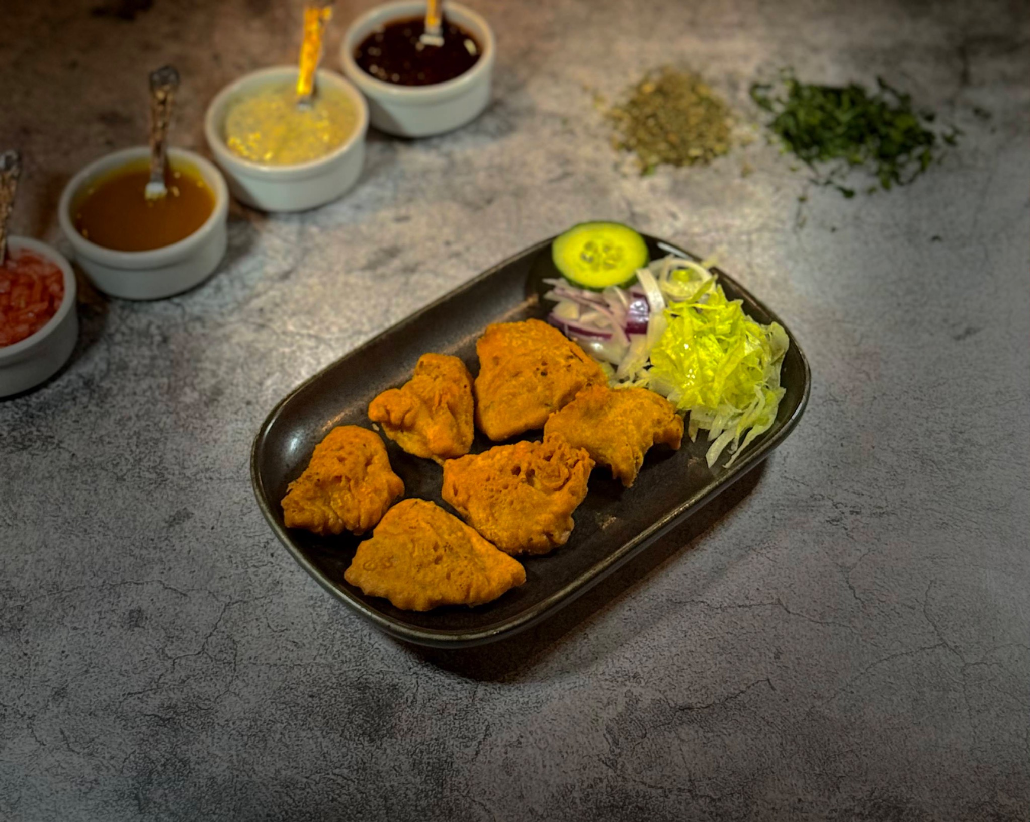 Classic starter with dipping sauces